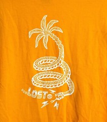 Men’s Lost T-Shirt Short Sleeve Crew Neck SMALL Yellow NEW