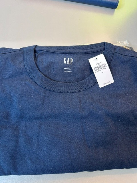 Gap Men’s Large Heavyweight Cotton T-Shirts in Relaxed Blue and Black