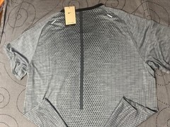 NIKE TECH KNIT RUNNING #010 H. GRAY’S & BLACK DRI-FIT ADV SHIRT SIZE 2XL MEN $80