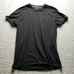 Kenneth Cole Shirt Mens Medium Black Solid V-Neck Tagless Stretch Jersey Tee