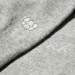 KAWS WINTER x UNIQLO Cashmere Crew Neck Sweater 3 colors New Japan 2025