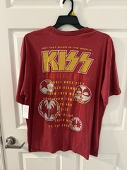 KISS Greatest Hits T-Shirt (LARGE 42/44) 60% Cotton 40% Polyester NEW WITH TAGS