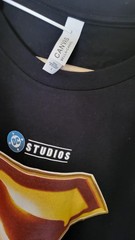 Canvas Sz L t Shirt Superman dc Studios black s Sleeve flo on back comic con 31