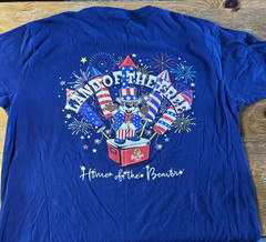Bucees T-Shirt 4th Of July Land Of The Free Home Of The Beaver 2024 M Buc-ee’s
