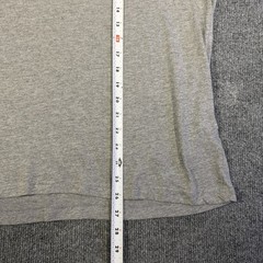 Vuori V1 Logo Shirt Mens Sz XL Gray Short Sleeve Crew Neck Tee V925 Casual Light