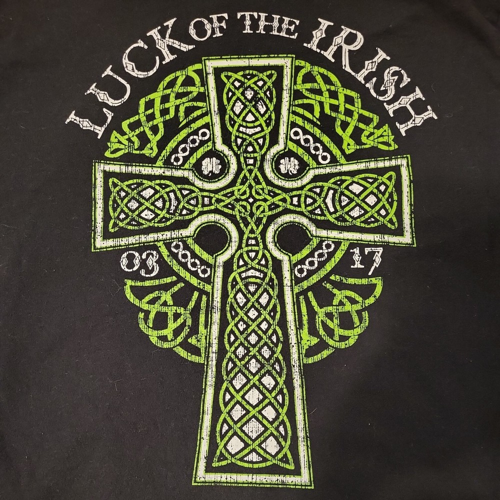 Luck of the Irish T-Shirt Medium Black, Green & White Cross Graphic