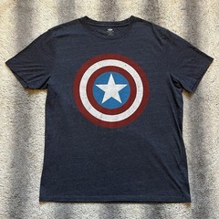 Marvels Captain America Shield Graphic T-Shirt Men’s Large Old Navy Blue Red Tee
