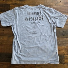 Uniqlo Final Fantasy 9 35TH Anniversary T Shirt Mens Small Blue Video Game Promo