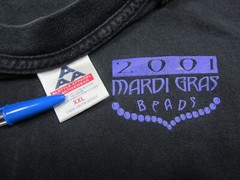 Vintage Mardi Gras T Shirt Men’s (2XL) 2001 Andrea Mistretta Long Sleeve “Beads”