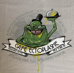 The Real GHOSTBUSTERS Cafe Ectoplasme SLIMER T-SHIRT TeeVillain 2 Movie Cartoon