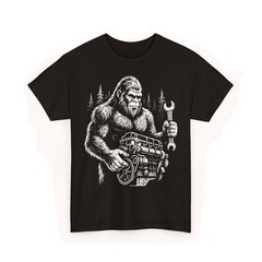 Funny Mechanic Bigfoot Sasquatch Engine Car Repair Men Dad T-Shirt
