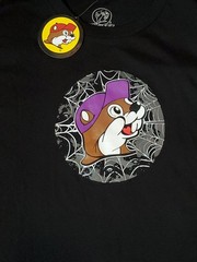 Buc-ee’s Halloween 2025~Put A Spell on Me~T-Shirt~Size 2XL~Glow in Dark~