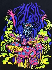 ALAB Black Neon Magic Mushroom T-shirt Men’s Medium Psychedelic Wizard New