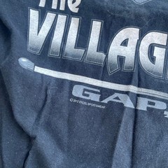 2012 The Village Arms Streetwear Y2K Graphic Tee Shirt