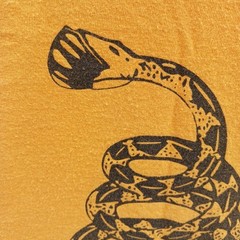 Yellow Gadsen Mask Serpent Don’t Cough On Me Men’s XL T Shirt