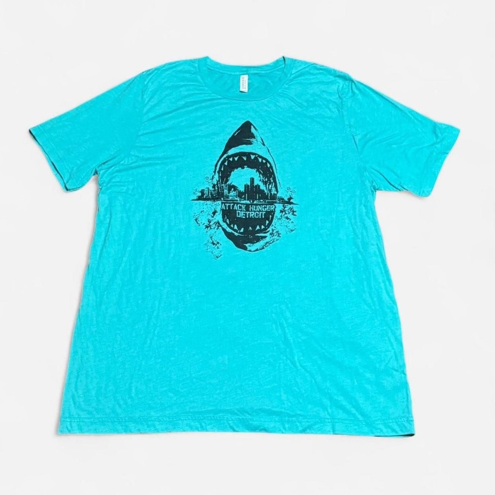 Canvas blue attack hunger Detroit XL size (width 22in, length 28in) graphic T sh