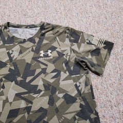 Under Armour Freedom Shirt Mens XL Green Camo Graphic Tee USA Flag 11107