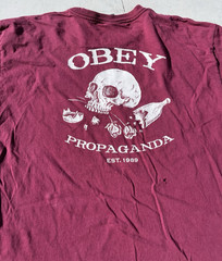 Men’s Obey T-Shirt Red Propaganda Logo L Streetwear Art Skull Graffiti HOLE 90s